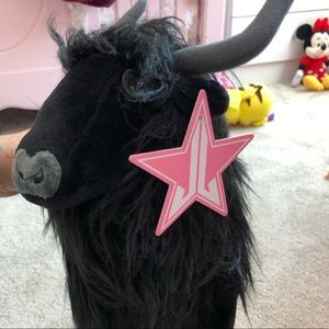 COPY - Jeffree star new black yak plush